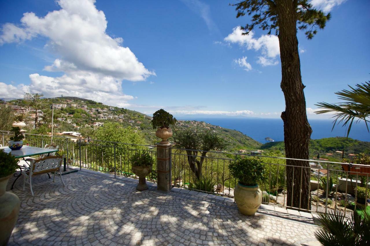 Villa Grusone Sant'Agata sui due Golfi Exterior photo
